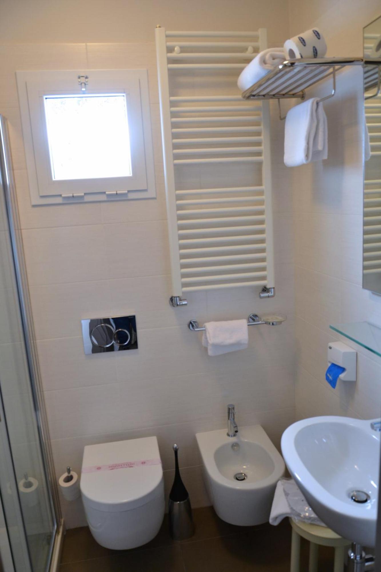 Hotel Tiffany Marina di Massa Cameră foto